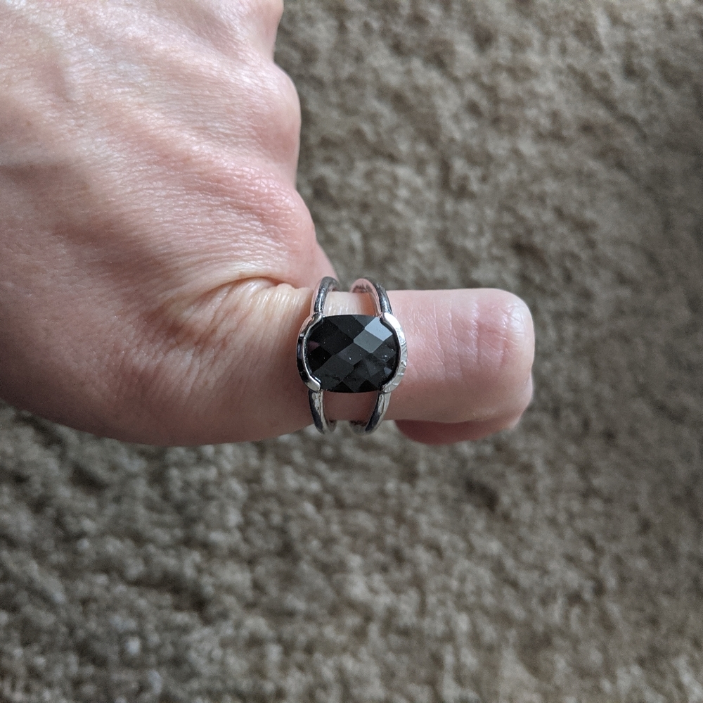 Lia Sophia Size 8 ring